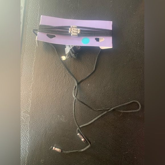 BNWT | Cute Black and Silver Long Tie Up Choker Necklace from Claire’s - Picture 3 of 4